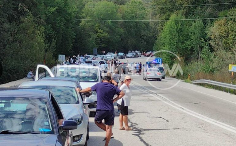 Ужас на границата с Турция, шофьори се избиха ВИДЕО 