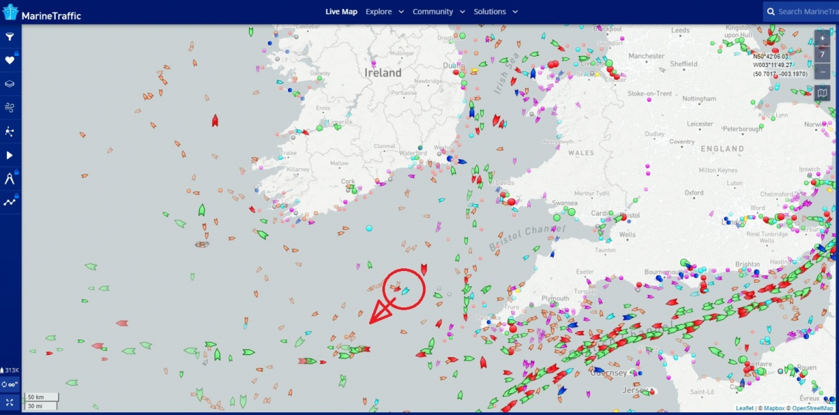 Руски военни кораби изплашиха Кралските ВМС със странни маневри