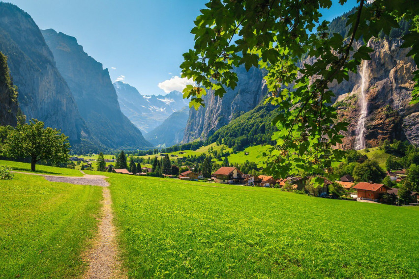 Каква красота! Швейцарското село, което вдъхнови "Властелинът на пръстените"