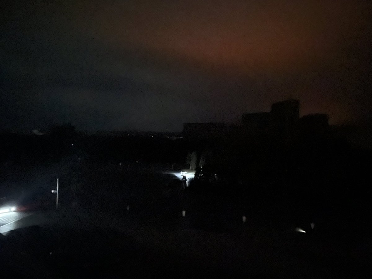 Украйна потъна в мрак, вият сирени в цялата страна, спряха ток и вода ВИДЕО