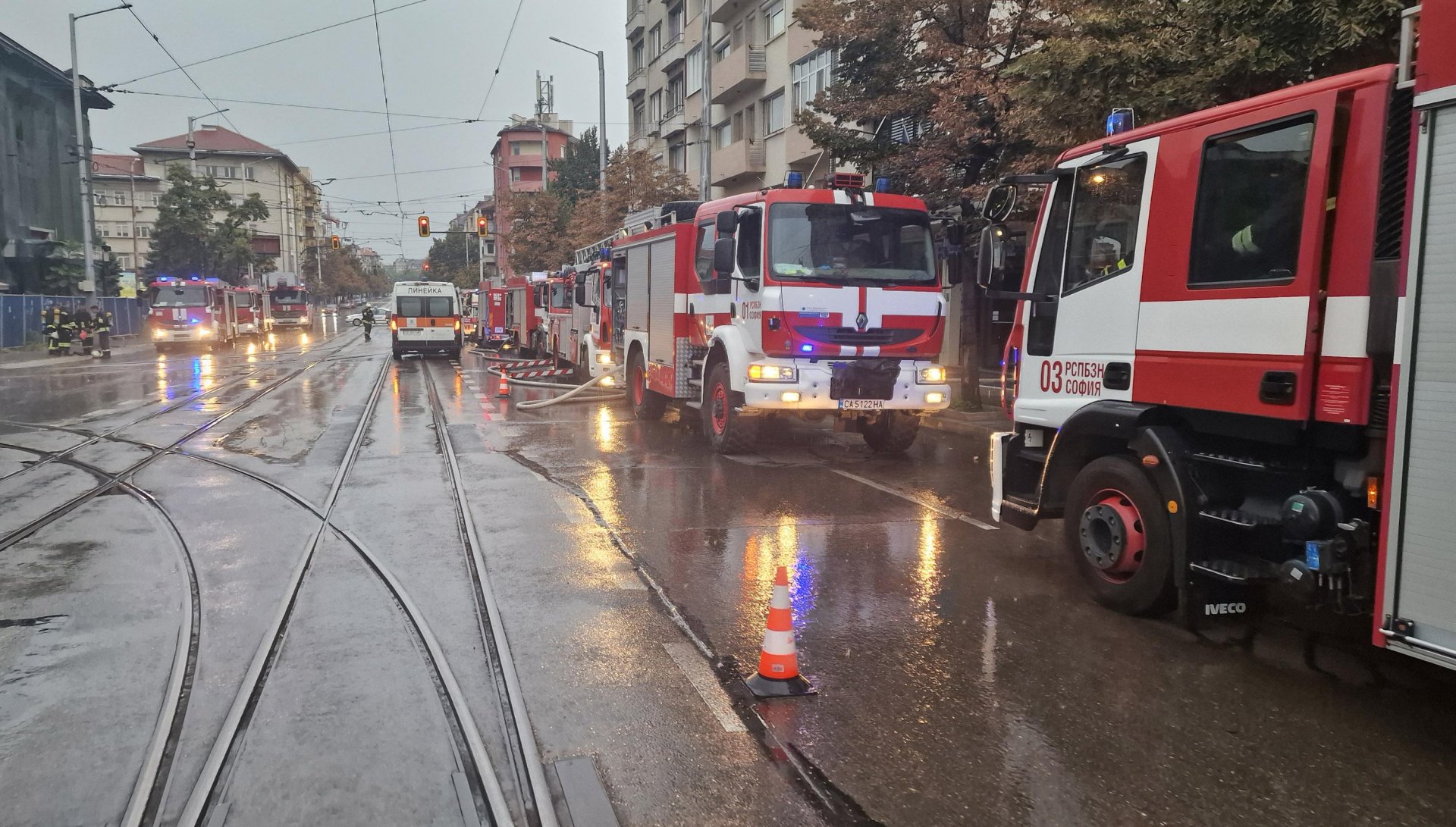 Дойде най-черната новина от адския пожар в София! СНИМКИ