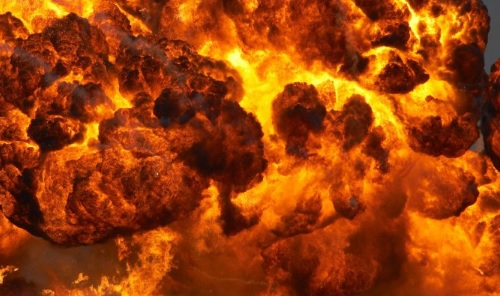 ВИДЕО от войната: Силна експлозия в Киев и неидентифициран обект в небето