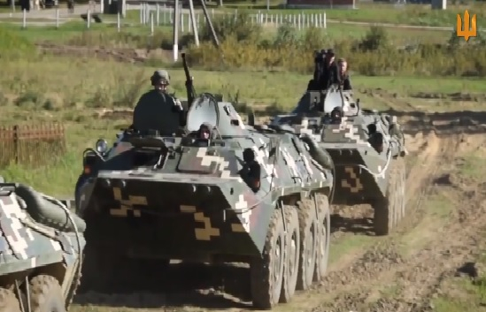 ВИДЕО от войната: Украински зенитчици свалиха руски хеликоптер Ми-8