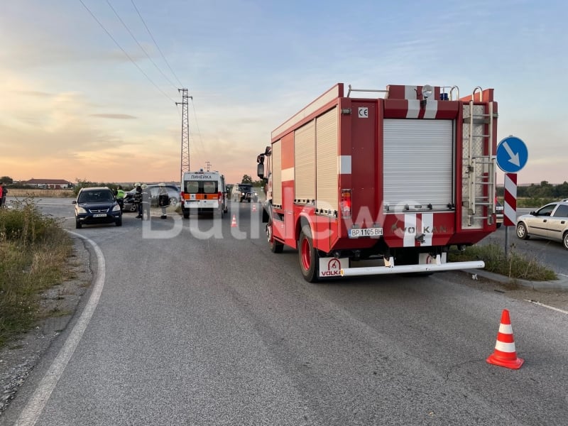 Джип и БМВ се помляха край Враца, линейка хвърчи към болницата СНИМКИ