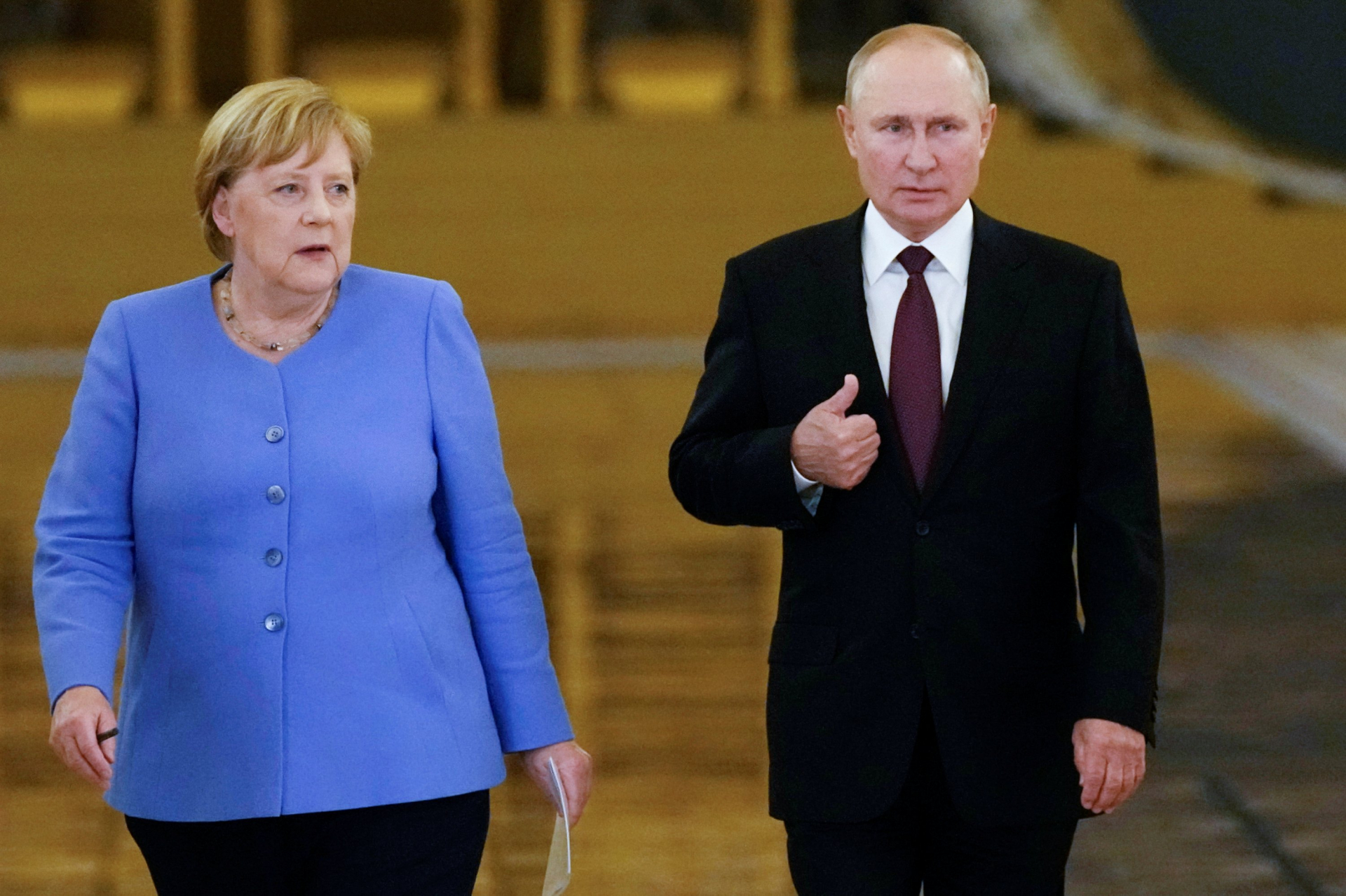 Меркел с важно предупреждение за ядрените заплахи на Путин