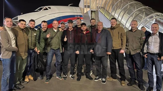 Самолетът с лидерите на ДНР, Херсонска и Запорожка област кацна в Москва
