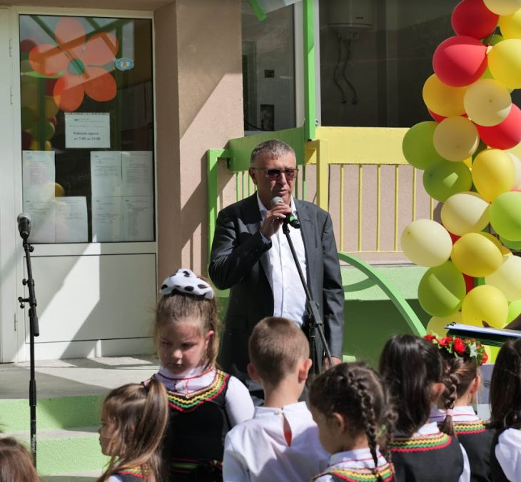 Практикер Ритейл реновира изцяло детска градина в град Перник