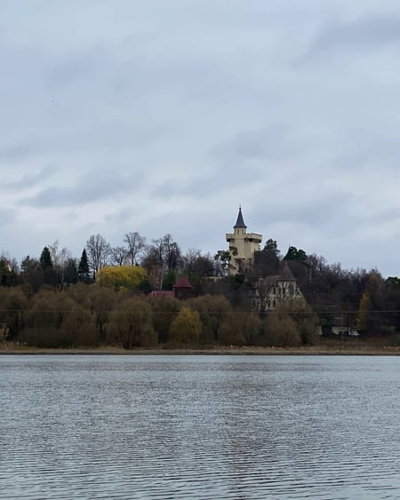 Алла Пугачова продава замъка си край Москва, ето колко му иска ВИДЕО 