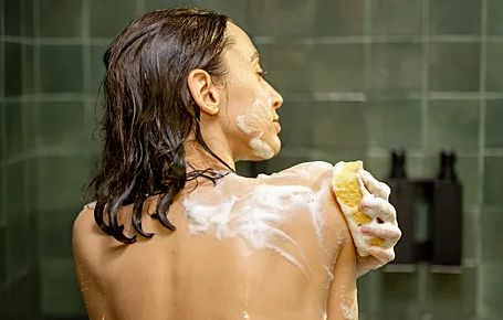 Златно правило: Ето колко минути трябва да се къпем, за да сме вечно млади!