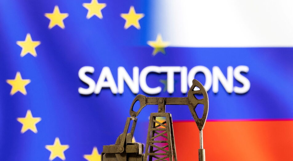 ЕС посече отново Русия, сложи таван на цената на петрола
