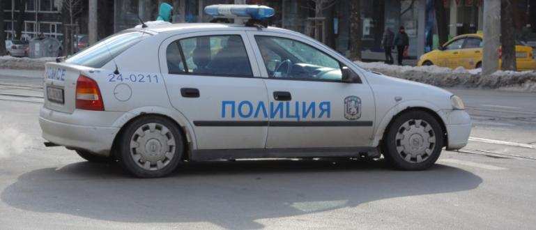 Скандал: Свидетели видели как полицаи пробвали да подменят теста на дрогираното ченге спипано след катастрофа в София