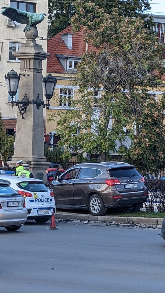 Такова зрелищно меле на "Орлов мост" не е ставало от доста време ВИДЕО 