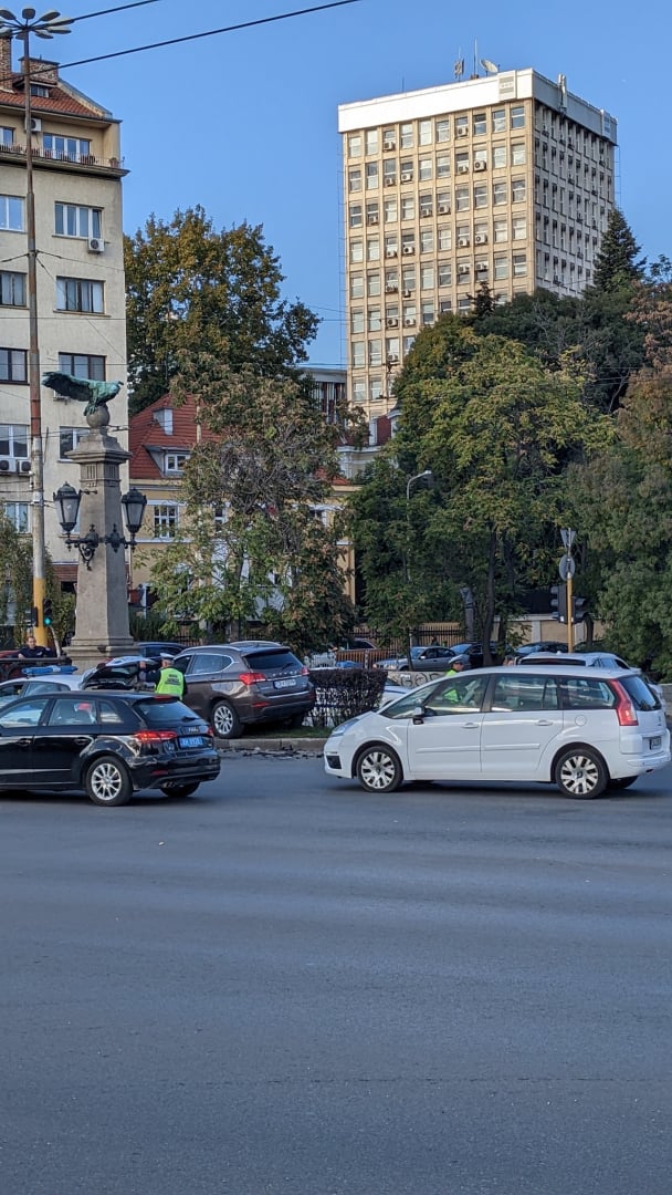 Такова зрелищно меле на "Орлов мост" не е ставало от доста време ВИДЕО 