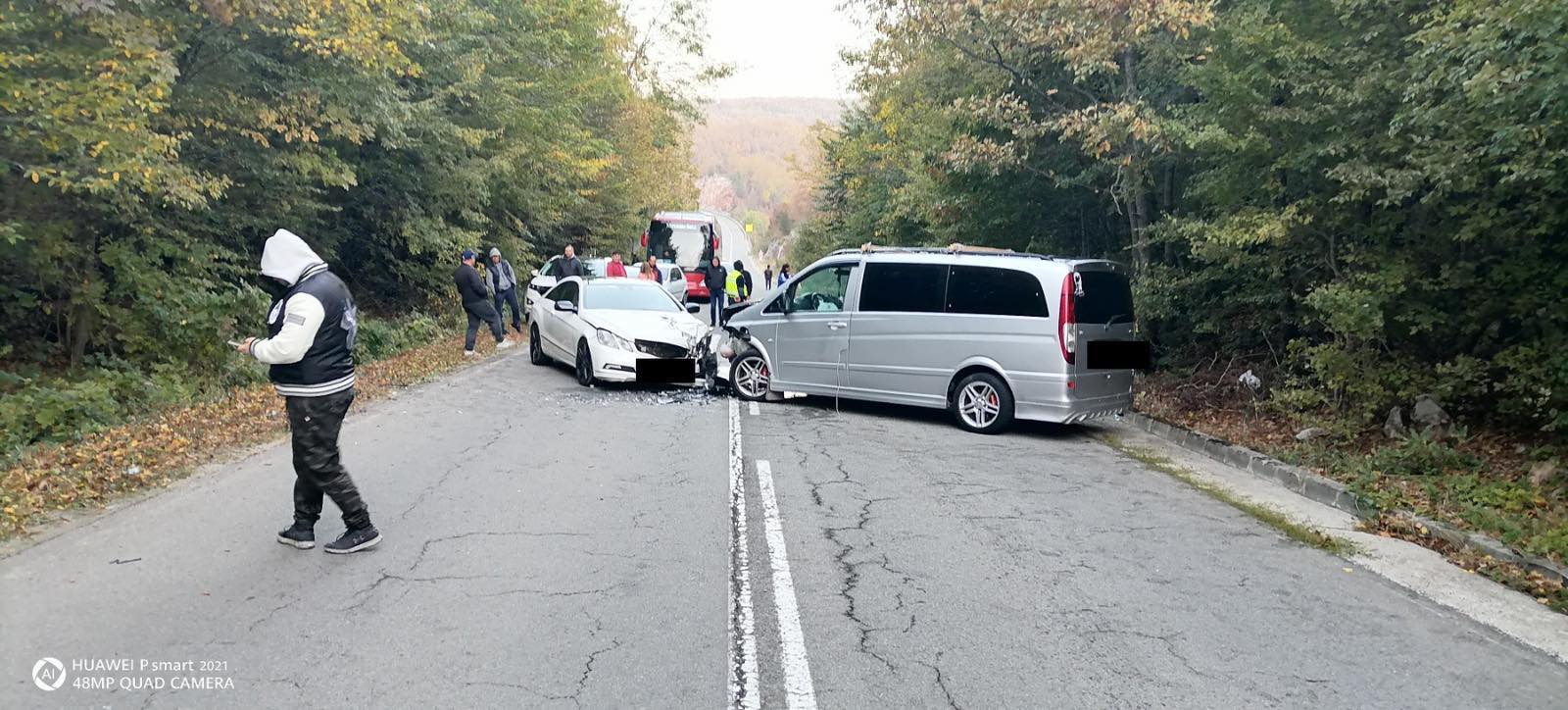 Първи СНИМКИ от жестоката катастрофа, окървавила пътя Бургас - Малко Търново