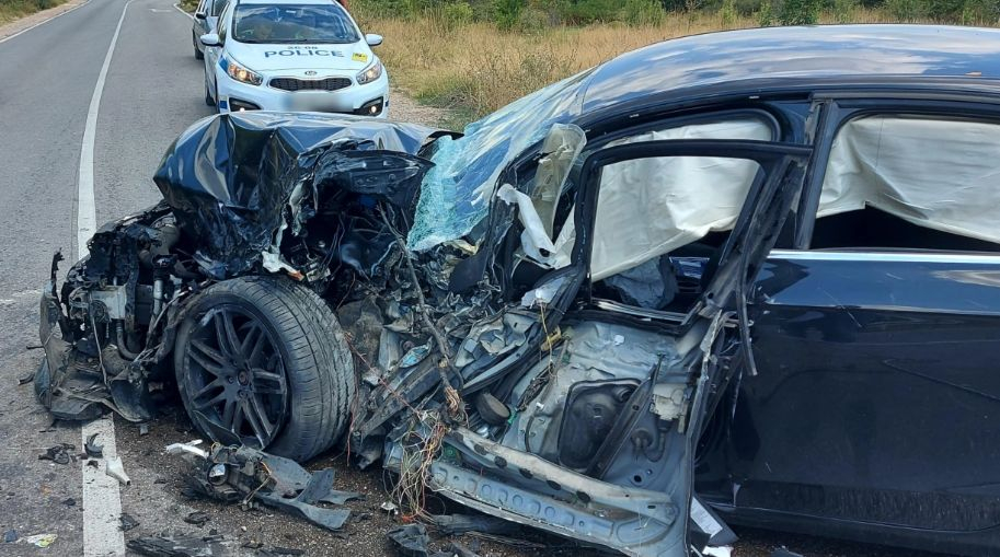 Ужас в Ямболско: Пиян шофьор уби жена, трима са между живота и смъртта