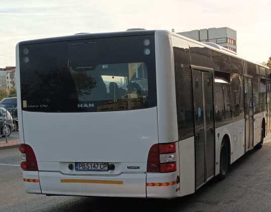Пловдивчанка изрева срещу нагъл шофьор на автобус: Марш на село! СНИМКИ