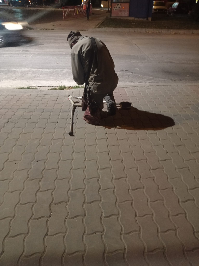 Проклятие: СНИМКА на възрастен мъж с ампутиран крак разтърси цяла България