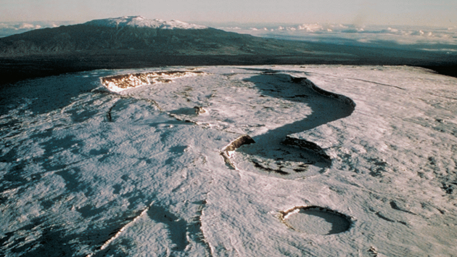 Най-големият вулкан е на път да изригне и да остави в историята този земен рай СНИМКИ