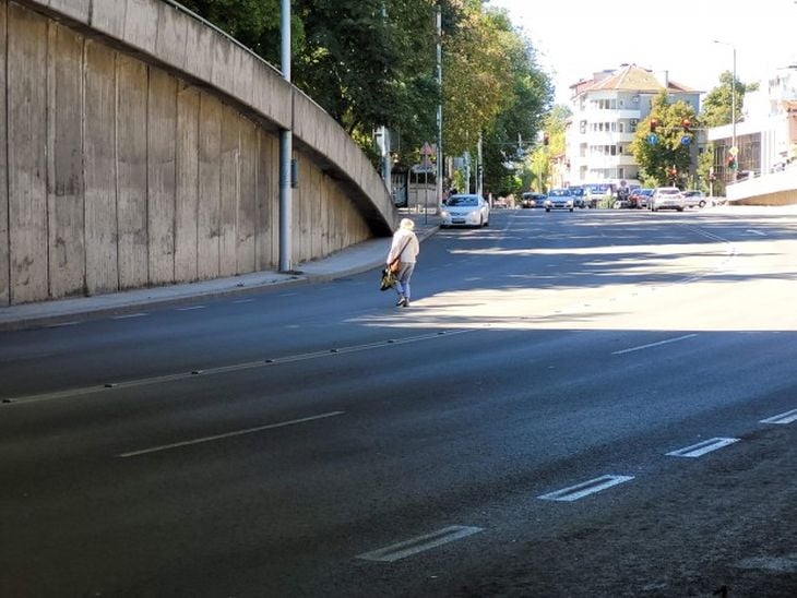 Пловдивските шофьори в паника заради самоубийци, които... СНИМКИ