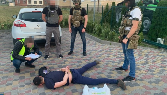 Заловиха руски агент, подготвял убийствата на Резников и Буданов, а Медведев откри странно явление в Украйна