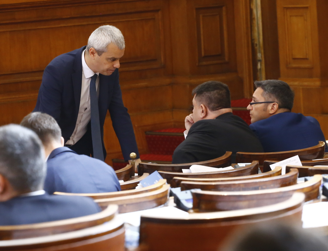 Костадинов каза защо час по-скоро трябва да идем на нови избори 