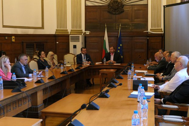 Министър Гечев и социалните партньори обсъдиха мерки за повишаване на конкурентоспособността на българското земеделие