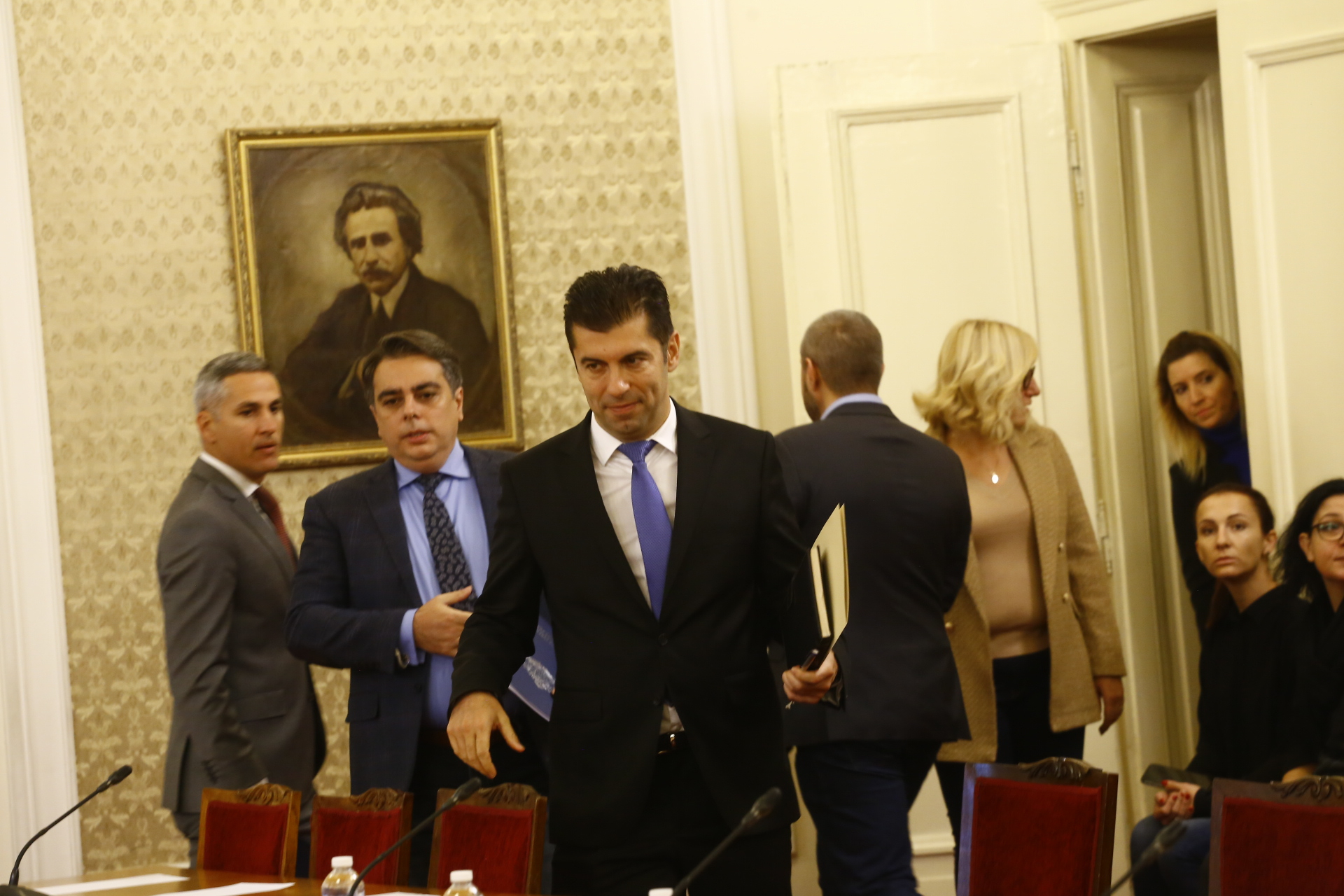 Алгафари разкри 3 варианта пред България след скандалите около ПП