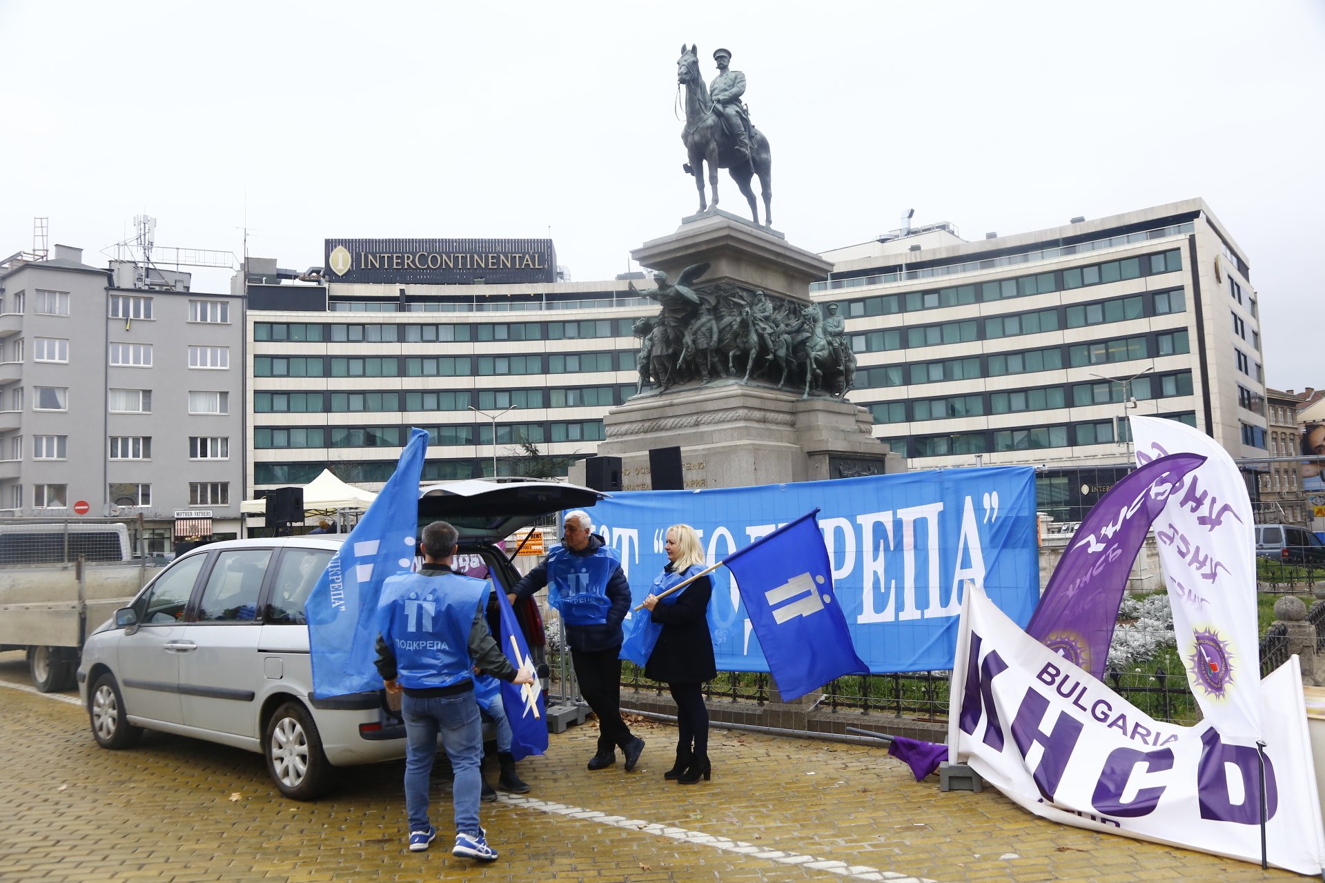 София е парализирана! Протестно шествие върви по тези централни булеварди КАРТА