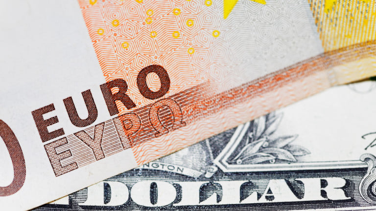 Еврото отново е с по-висока стойност от долара