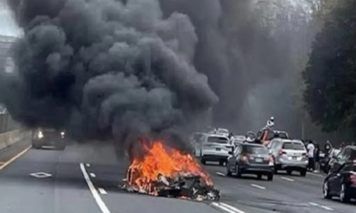 Зрелищни ВИДЕА: Две суперколи Lamborghini се сблъскаха, едната изгоря като факла