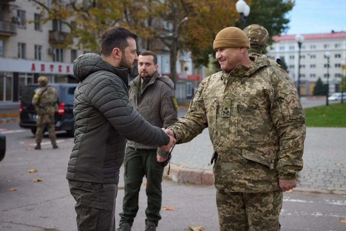 Зеленски посети Херсон, каза тръгват ли украинските войски към Москва СНИМКИ