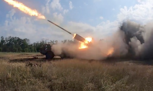Силни артилерийски удари по украинските войски край Херсон, ВСУ загубиха около 300 бойци при 3 нови атаки