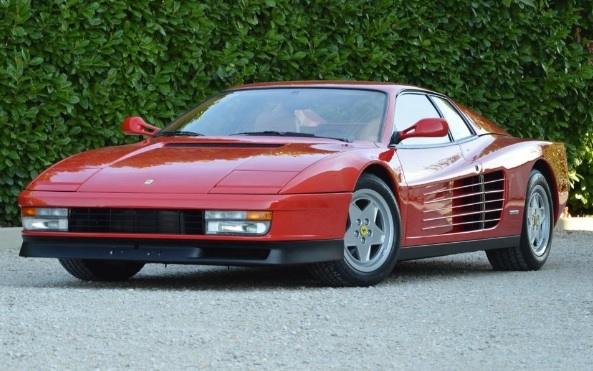 ВИДЕО запечата как разбиха култова суперкола Ferrari