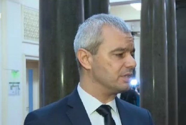 Костадинов остава привърженик на машинното гласуване