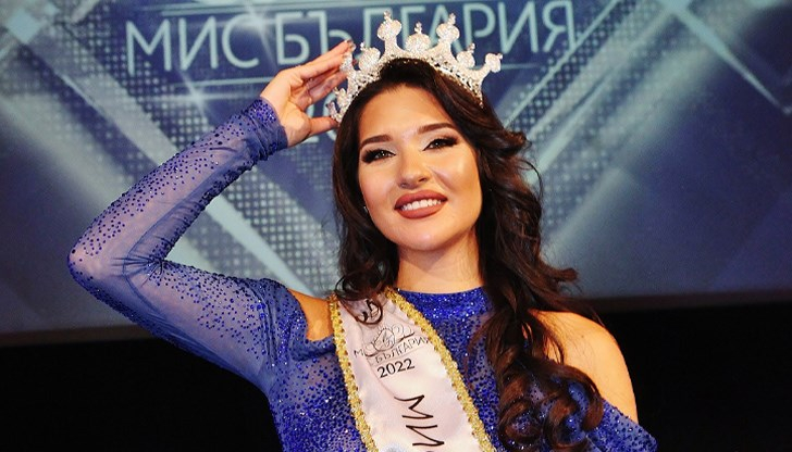 Новата Мис България не издържа и се оплака от... СНИМКИ