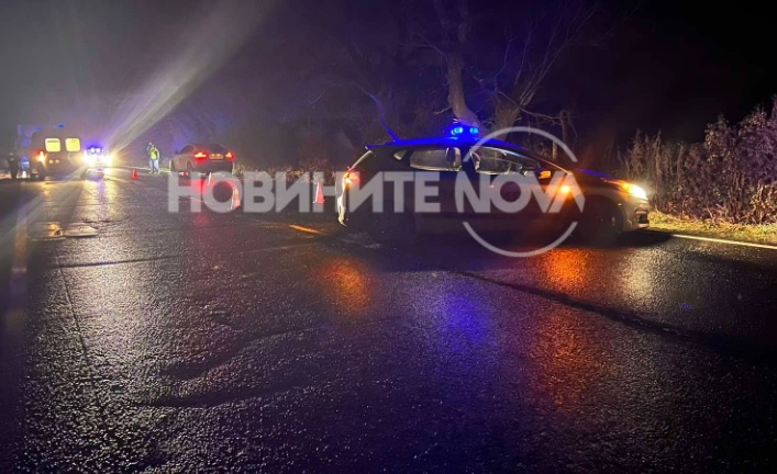 Фатален инцидент по тъмно край пътя Казанлък - Стара Загора СНИМКИ