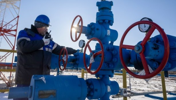 "Блумбърг": ЕС обявява важни предложения за руския петрол