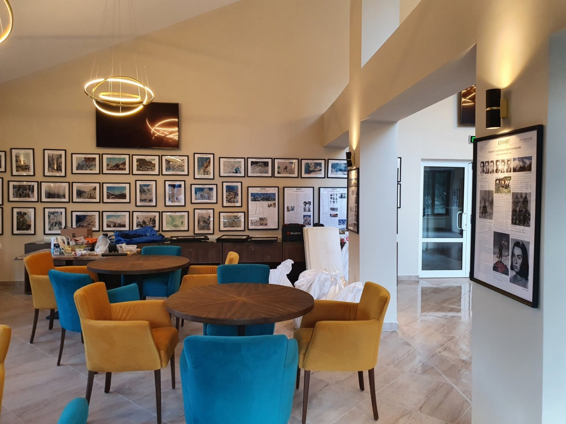 Инвестициите в курорта Мальовица продължават. През декември отваря новият хотел Алпинист с лоби бар, представящ историята на българския алпинизъм