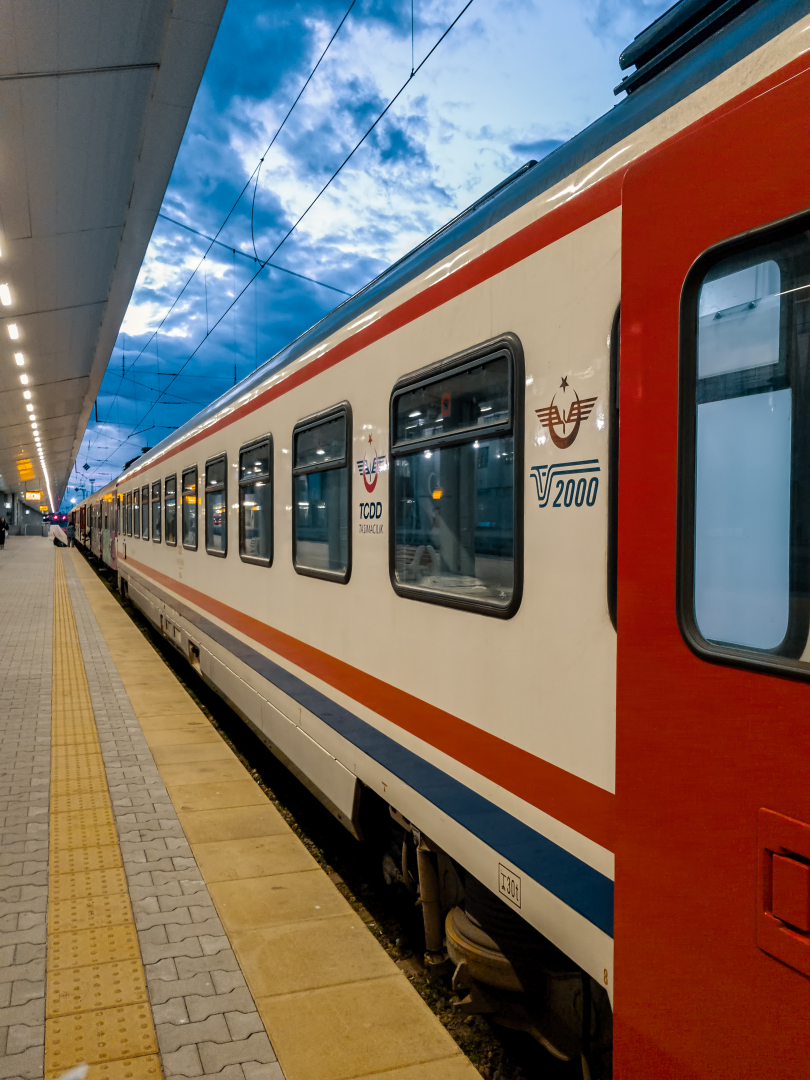 Журналист от "Гардиън" се качи в нощния влак Истанбул-София и остана без думи