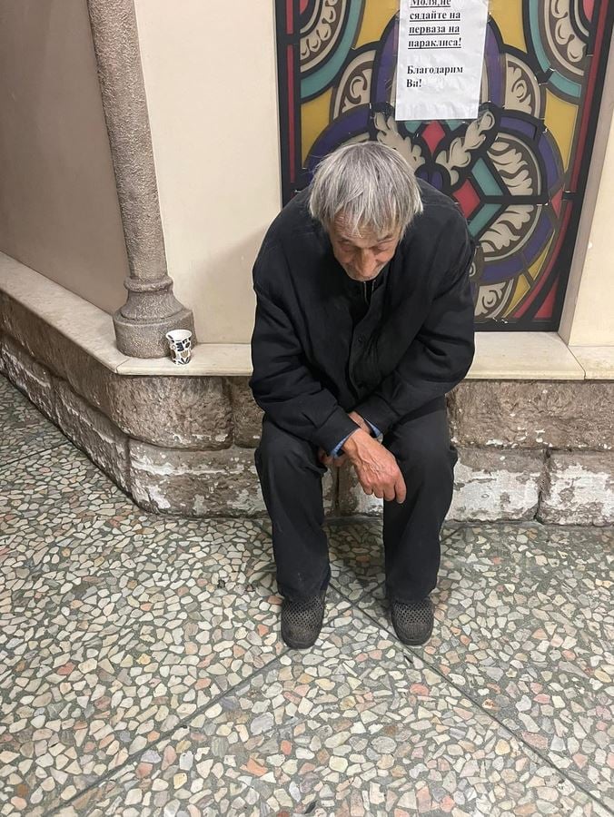 Мъката на дядо Николай разплака цяла България СНИМКИ