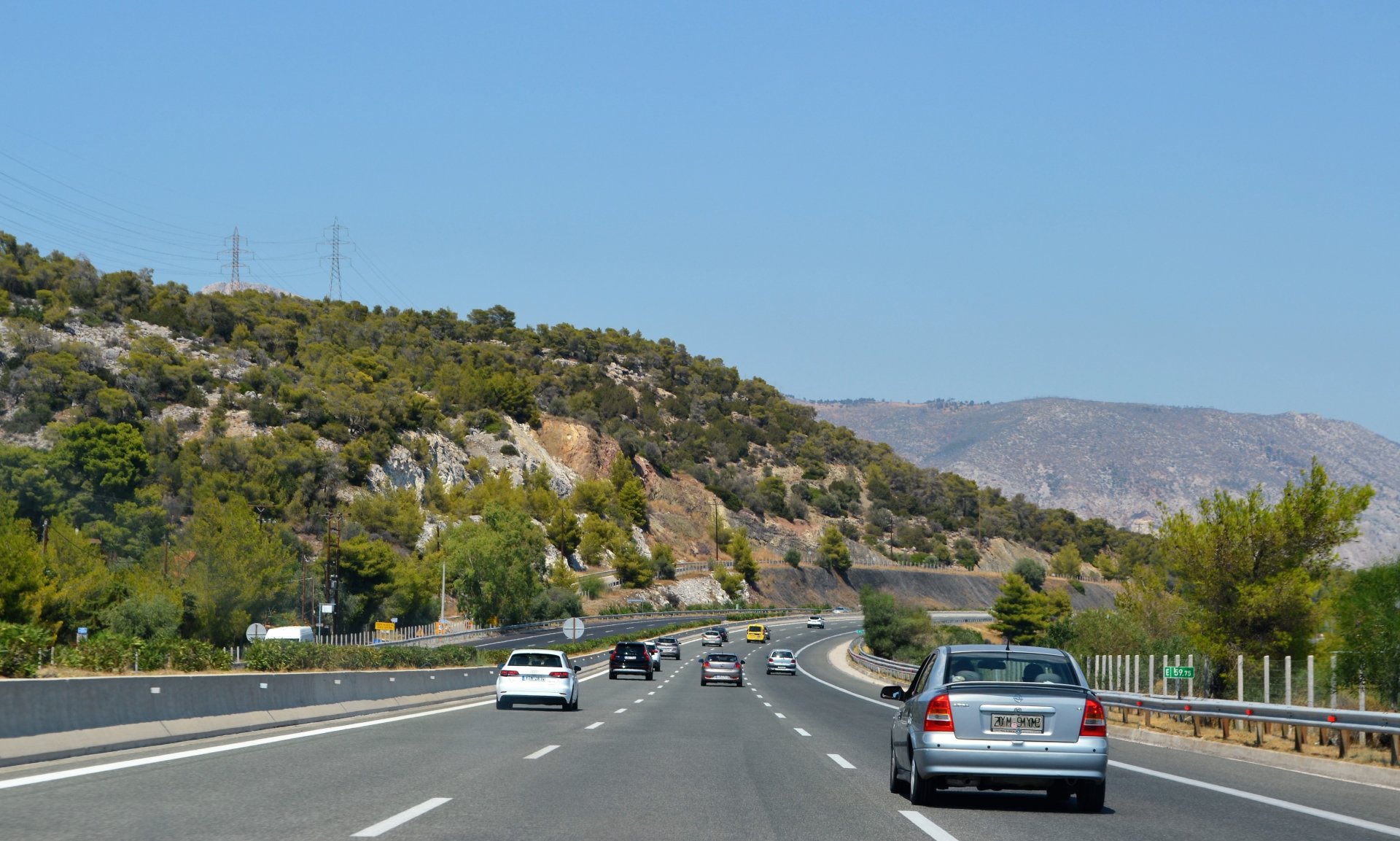 Страхотна новина за всички, които шофират в Гърция 