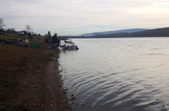 Кметът на Бургас с много тревожни вести за изчезналите рибари в езерото „Мандра“