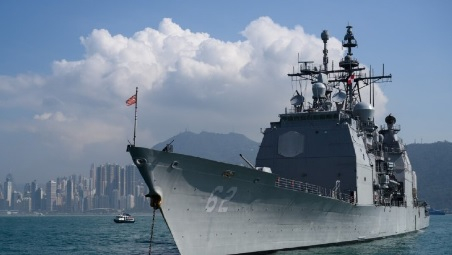 Американски ракетен крайцер нахлу в китайски води