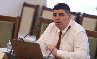 Бивш министър размаза Ивайло Мирчев: Четенето не е най-силната страна на колегата!