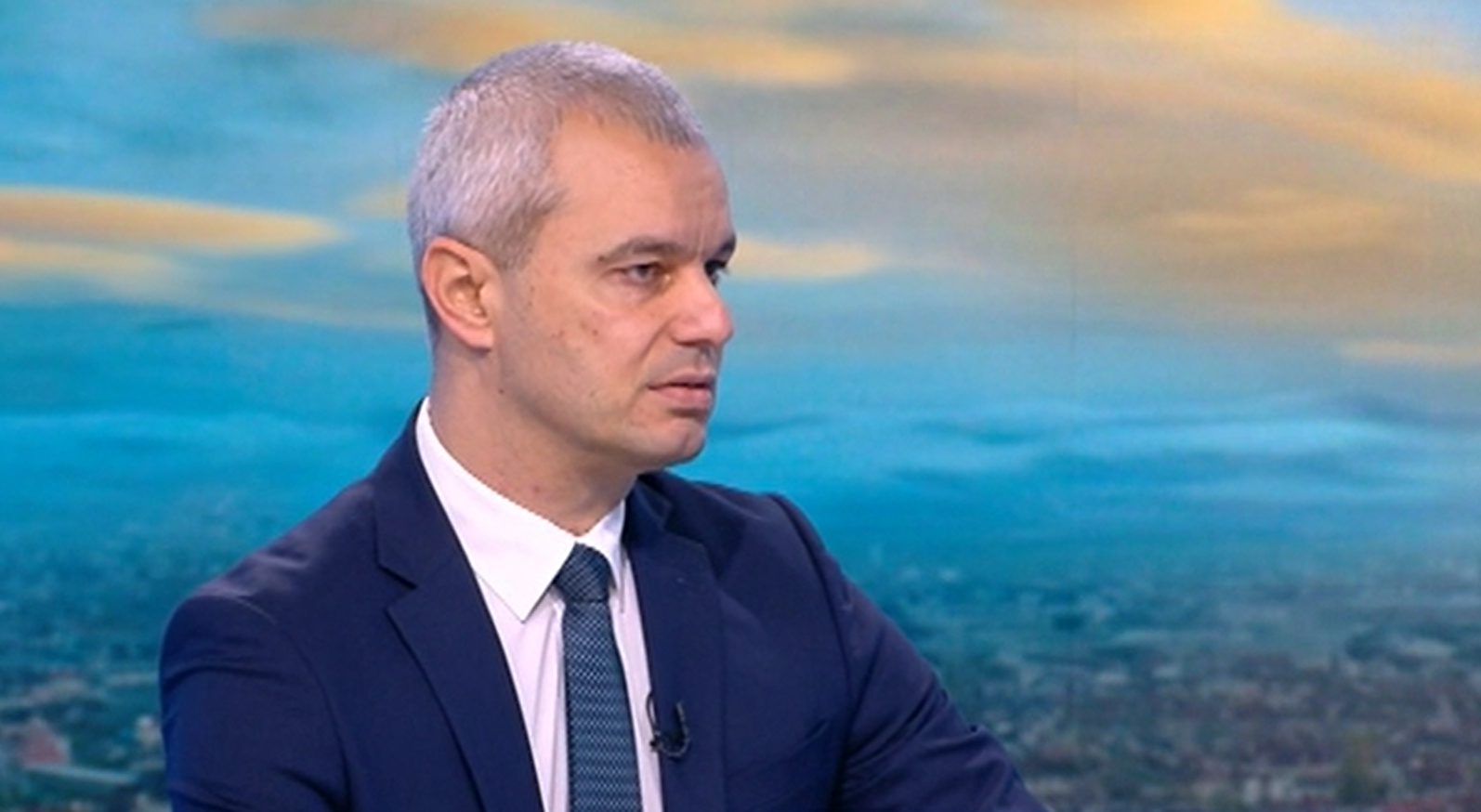 Костадинов: Намираме се в безпрецедентна ситуация, не е ясно дали...