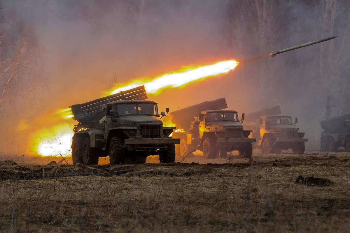 ВИДЕО от войната: ВСУ нанесоха удар с "Град" в центъра на Донецк