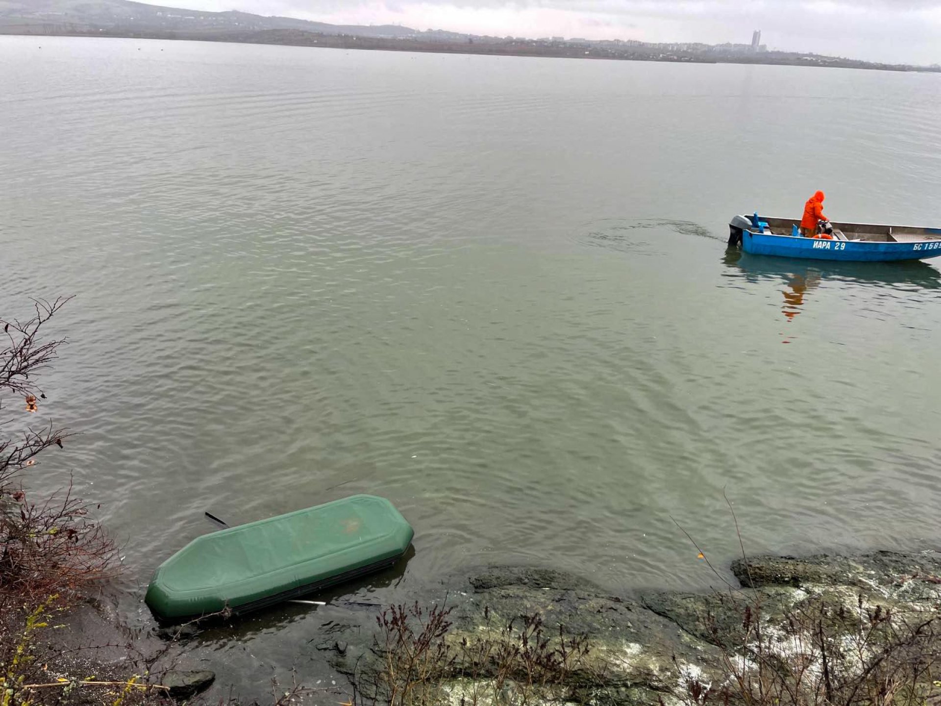 Умира ли надеждата за изчезналите рибари в язовир край Бургас
