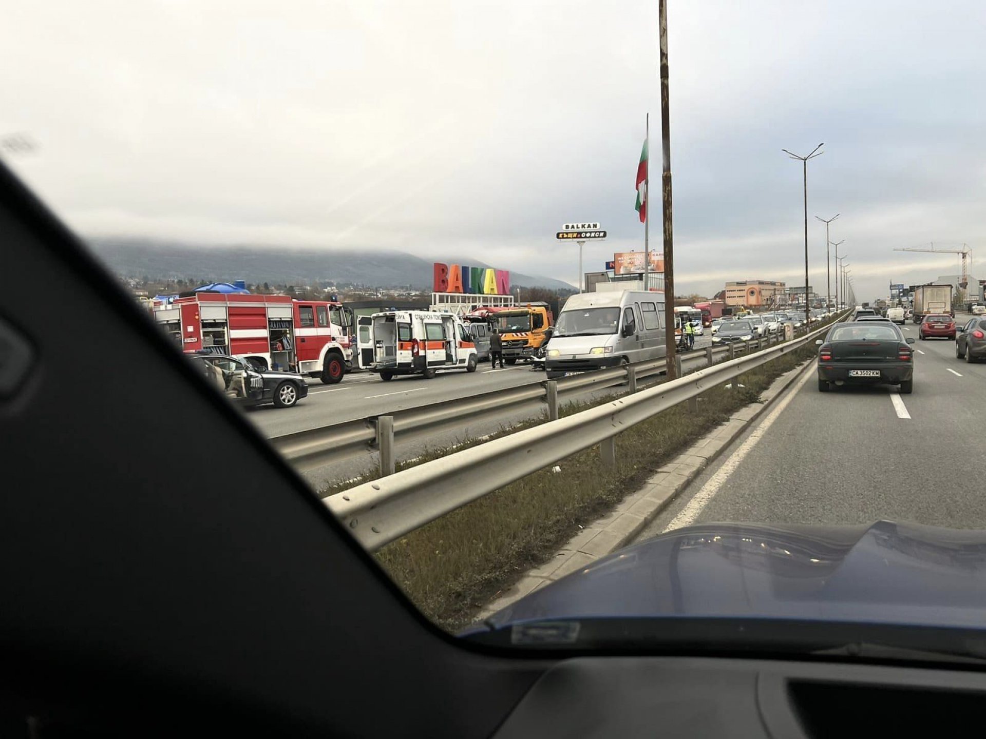 В София е като на война! Невиждан ад на Околовръстното, а в тунела за "Люлин"... ВИДЕО