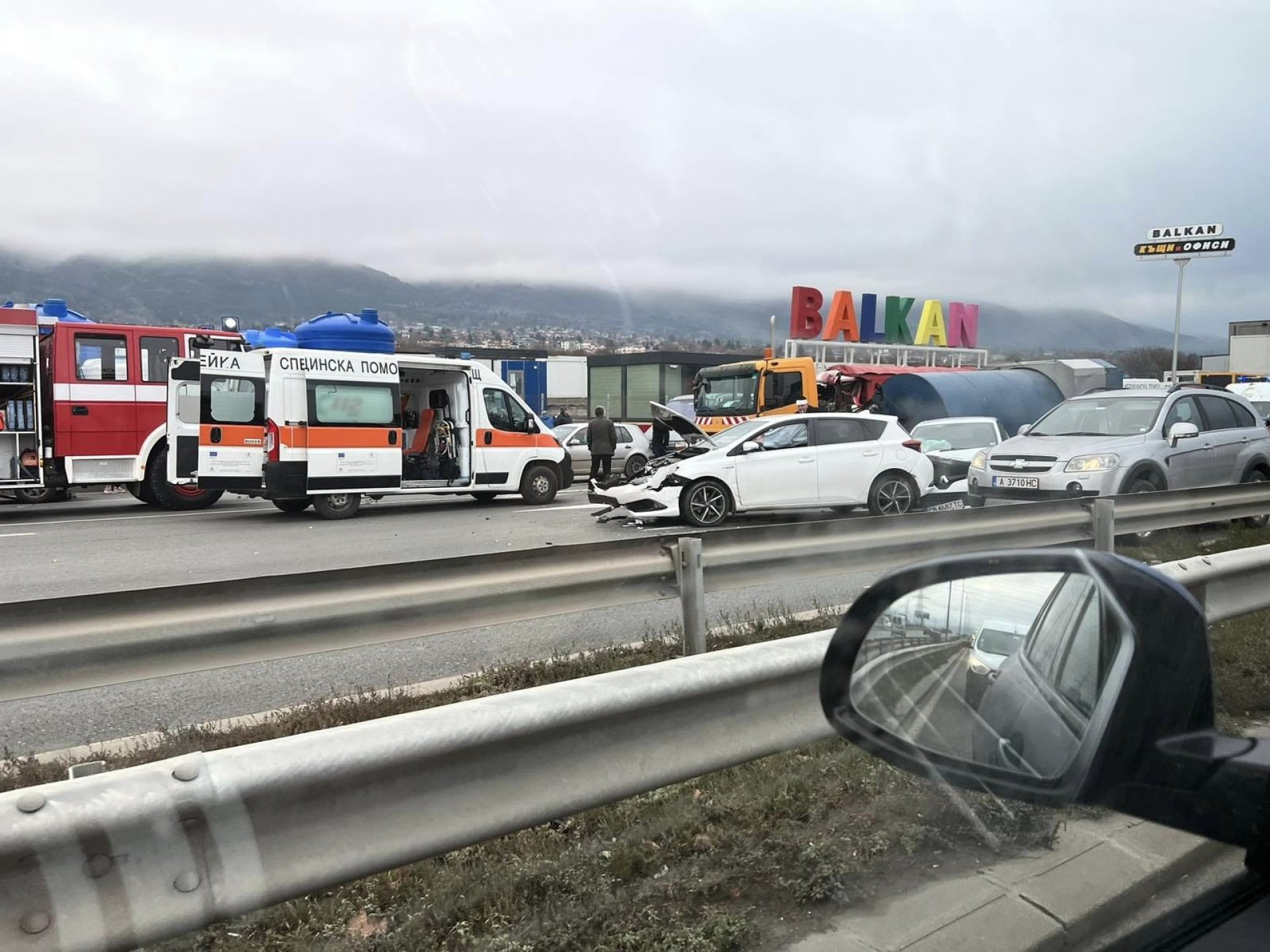 В София е като на война! Невиждан ад на Околовръстното, а в тунела за "Люлин"... ВИДЕО