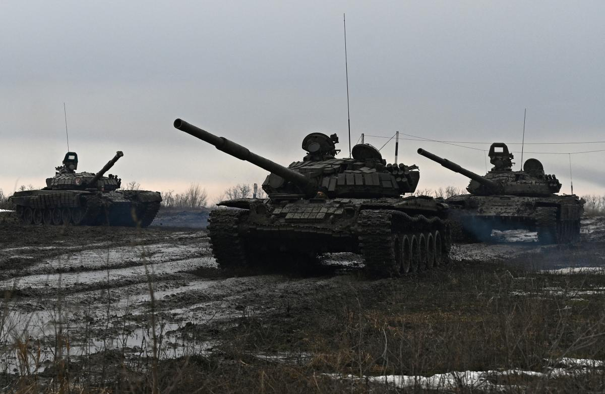 Британското разузнаване алармира: Русия прехвърля огромна елитна армия в Луганск, готви се за...